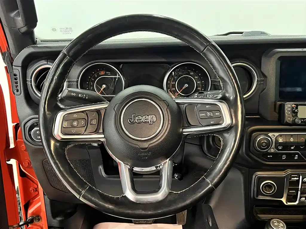 Jeep Wrangler 2020 — фото 13