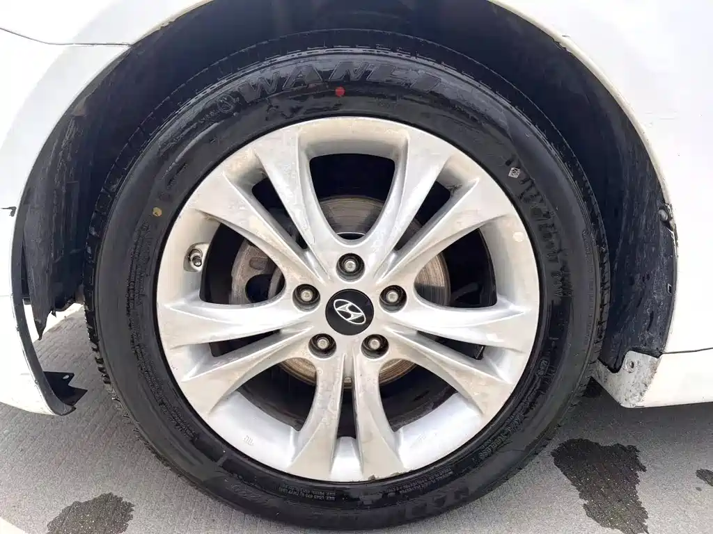 Hyundai Sonata 2013 — фото 16