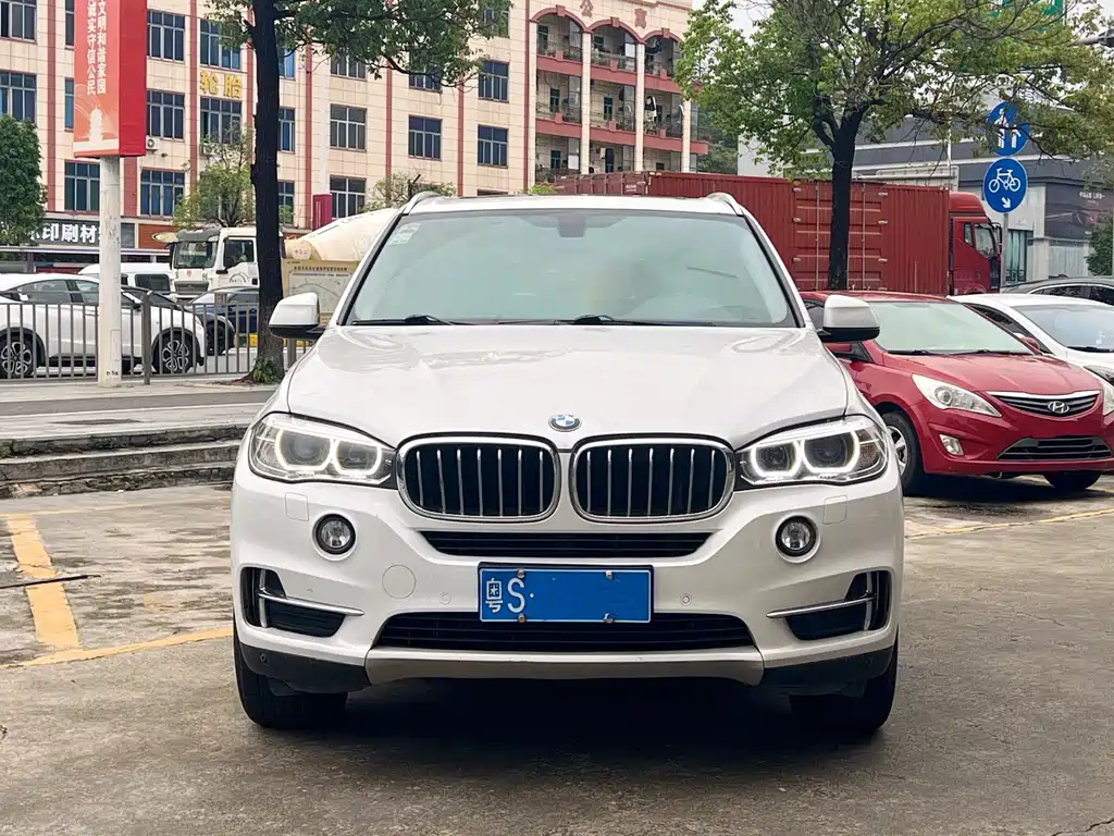 BMW X5 2018 — фото 2