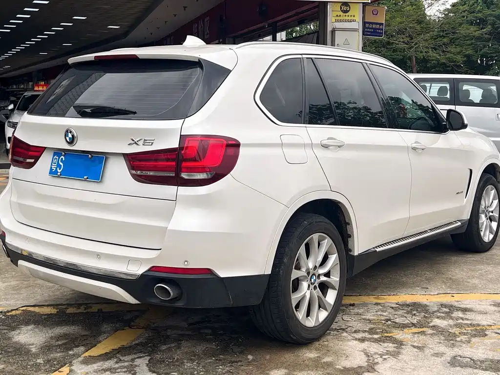 BMW X5 2018 — фото 7