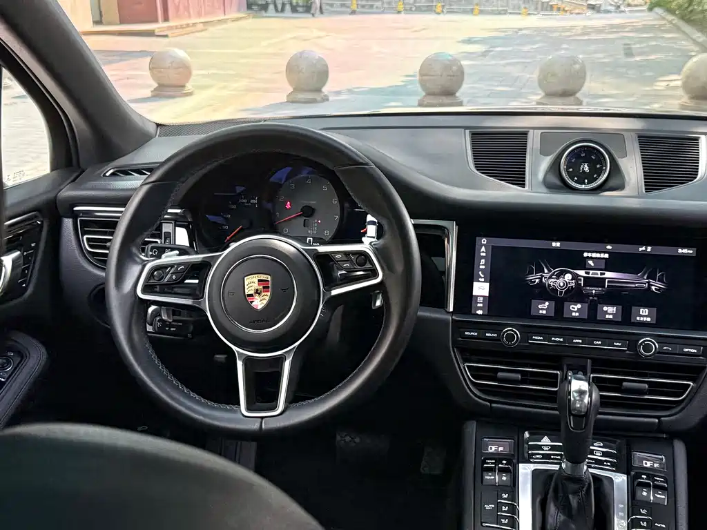 Porsche Macan 2021 — фото 14