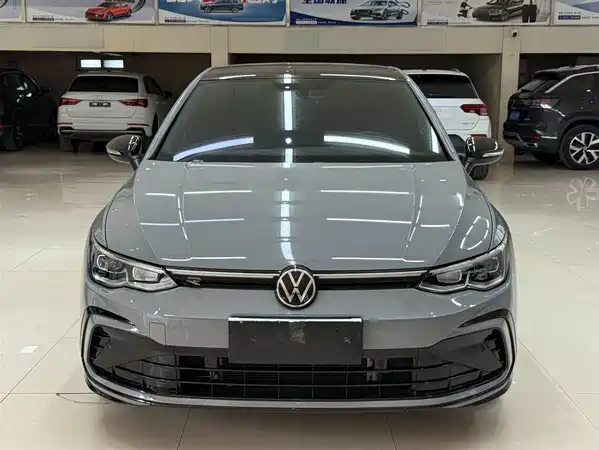 Volkswagen Golf 2023