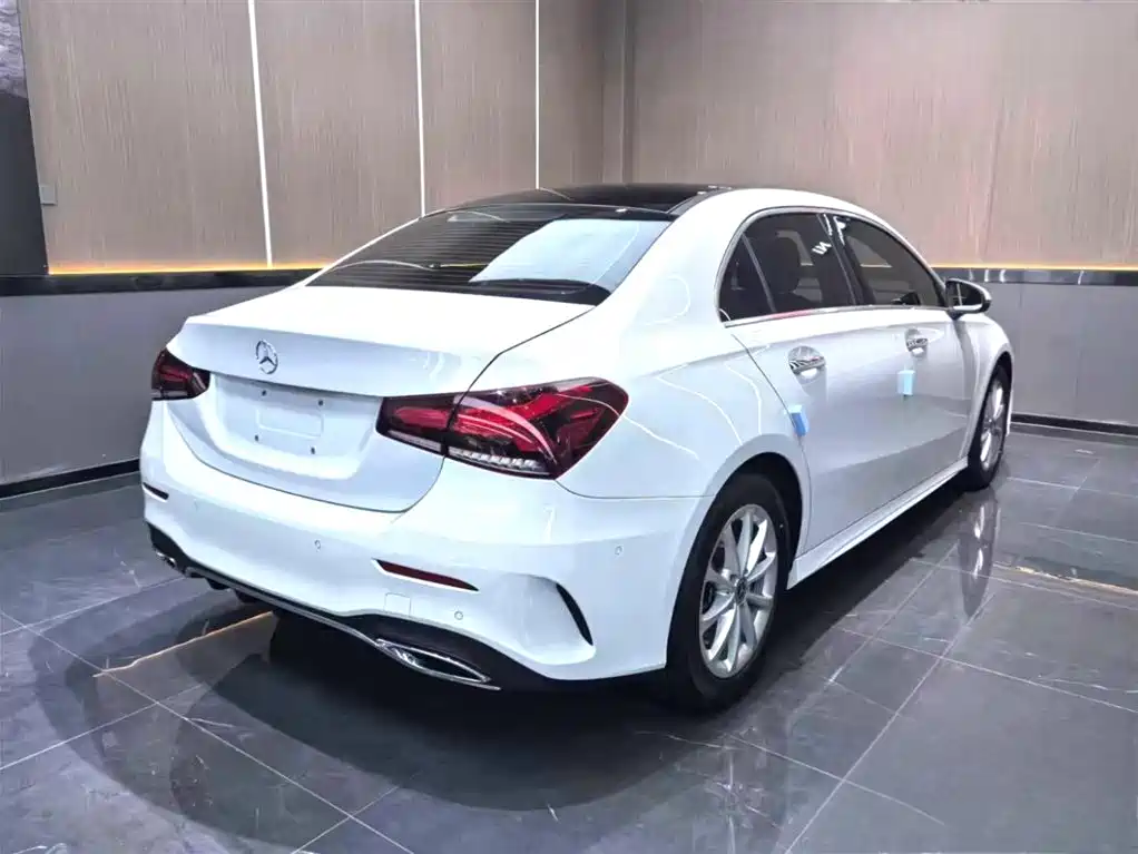 Mercedes-Benz A-Class 2019 — фото 9