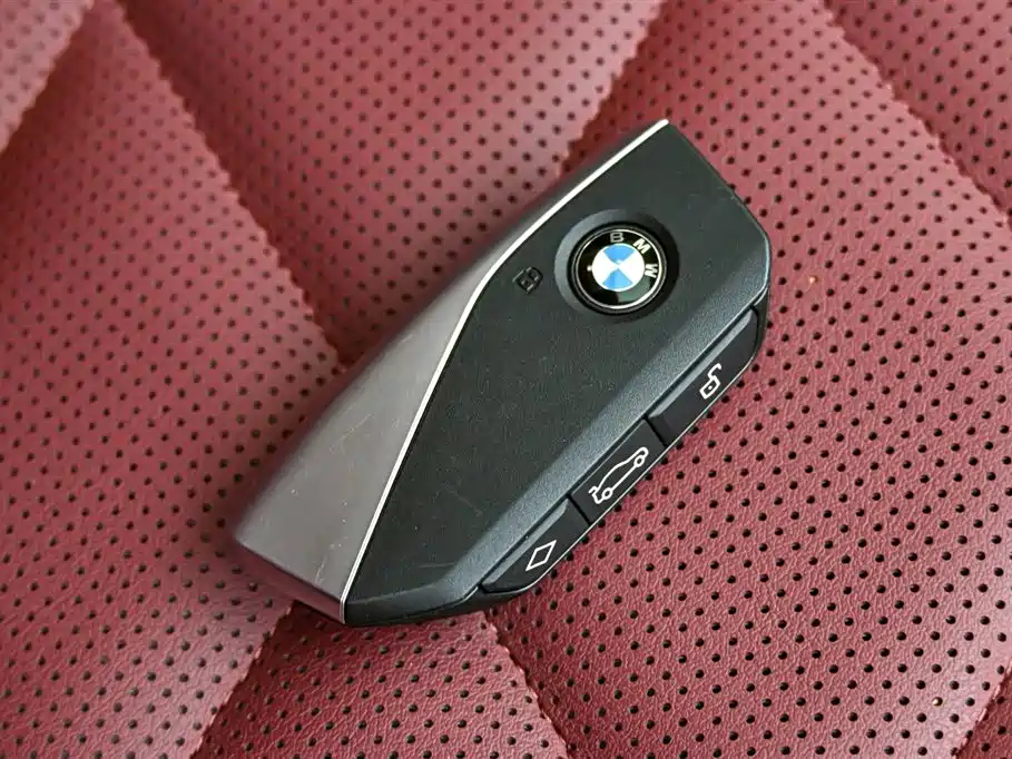 BMW X5 2025 — фото 37