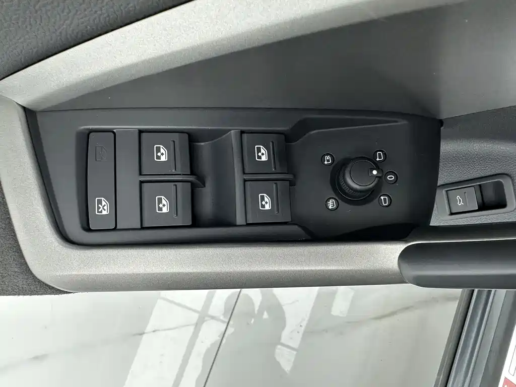 Audi Q3 2023 — фото 10