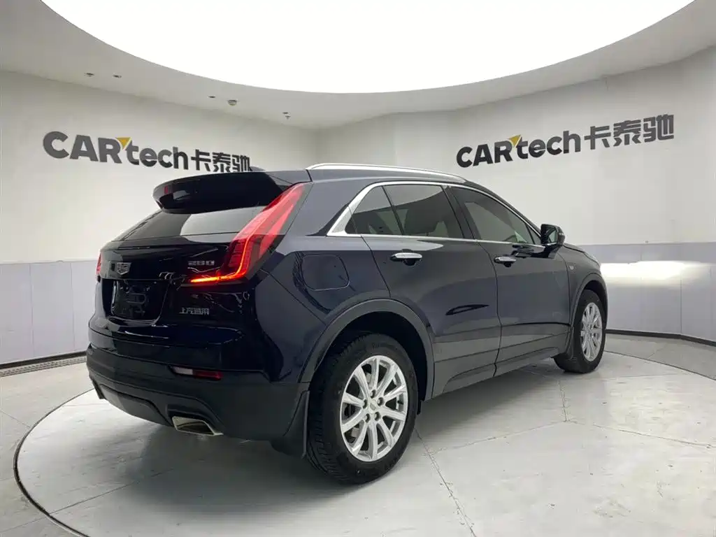 Cadillac XT4 2020 — фото 5