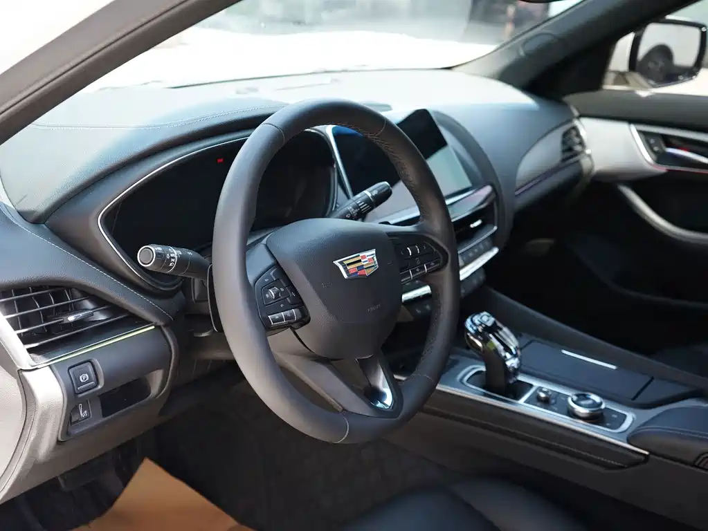 Cadillac CT5 2023 — фото 12