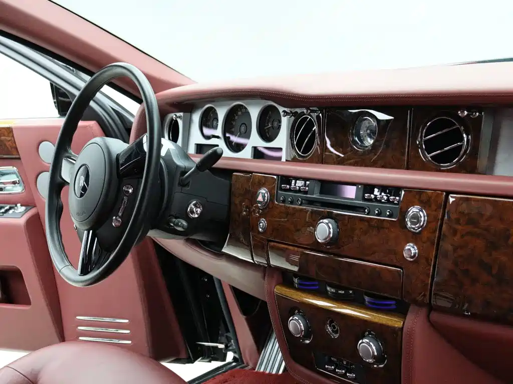 Rolls-Royce Phantom 2013 — фото 11