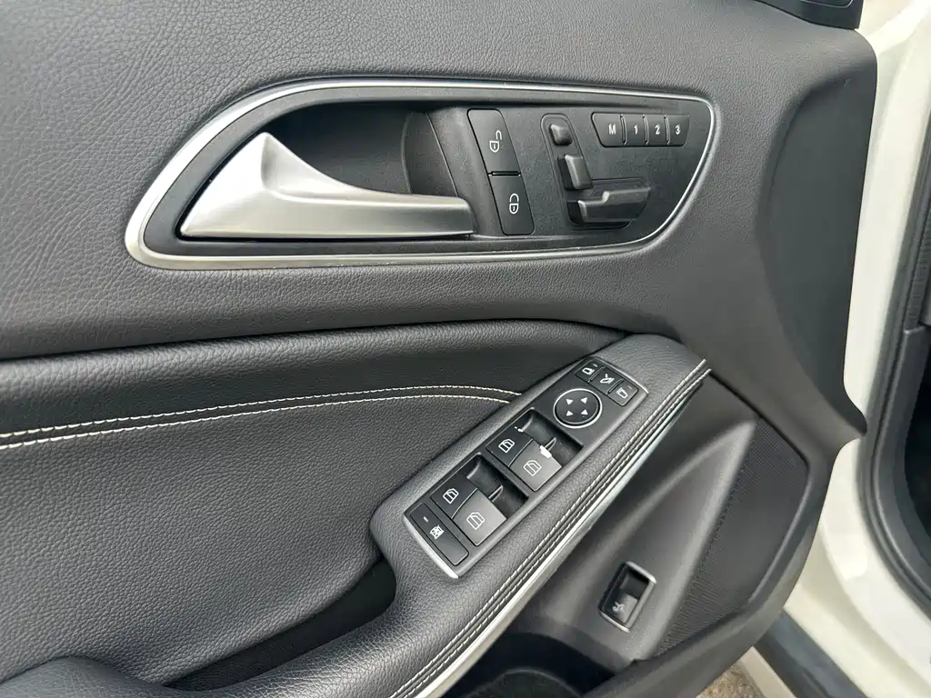 Mercedes-Benz GLA 2015 — фото 6