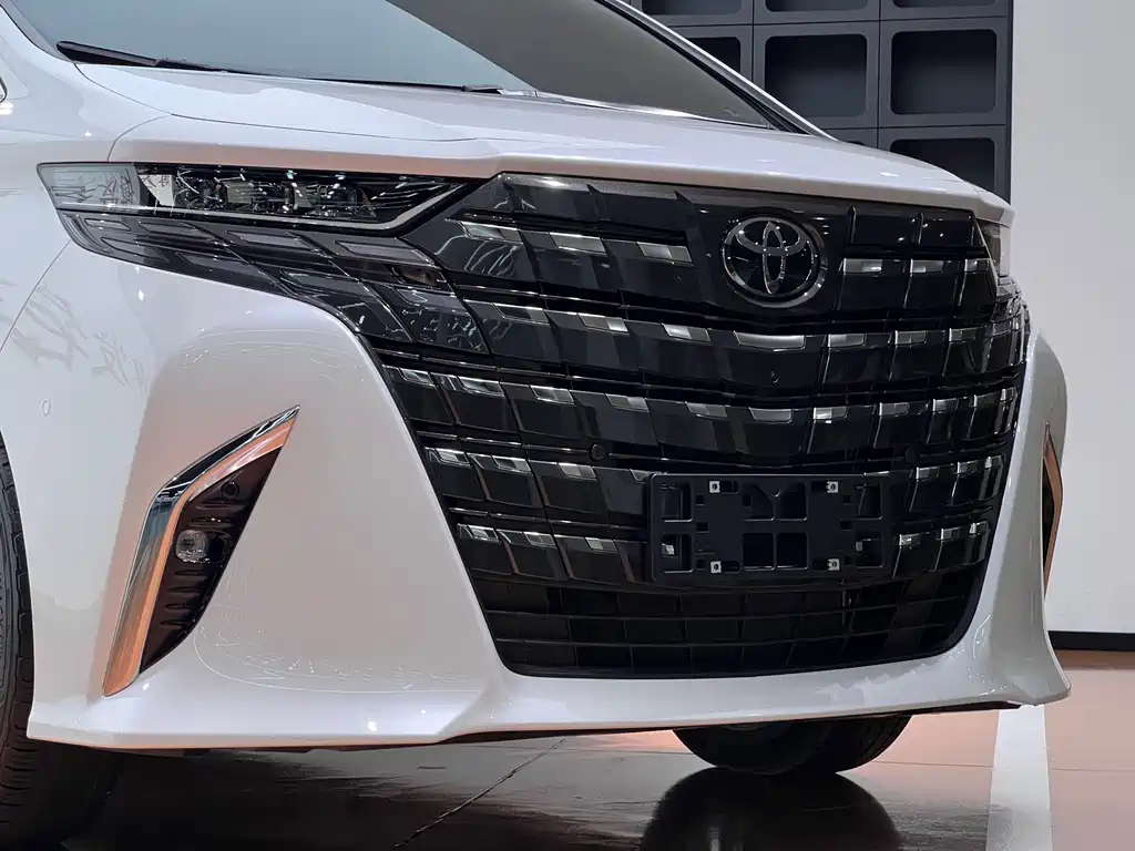 Toyota Alphard 2025 — фото 4