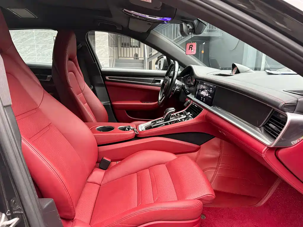 Porsche Panamera 2019