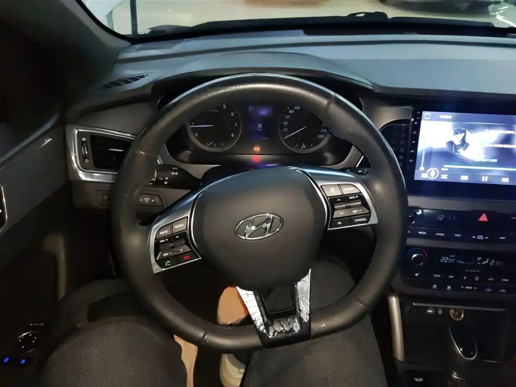 Hyundai Sonata 2016 — фото 11