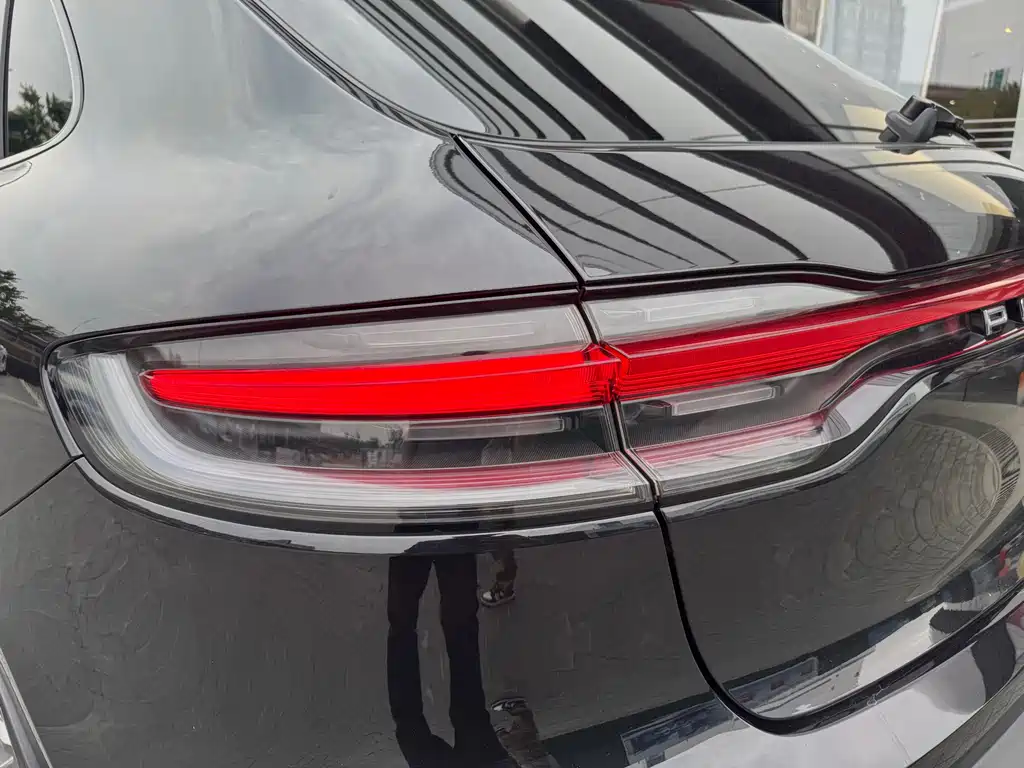 Porsche Macan 2023 — фото 15