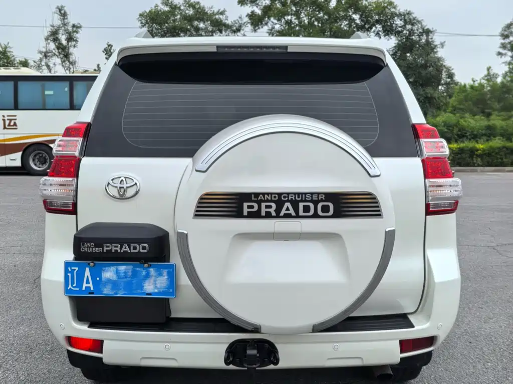 Toyota Prado 2014 — фото 13