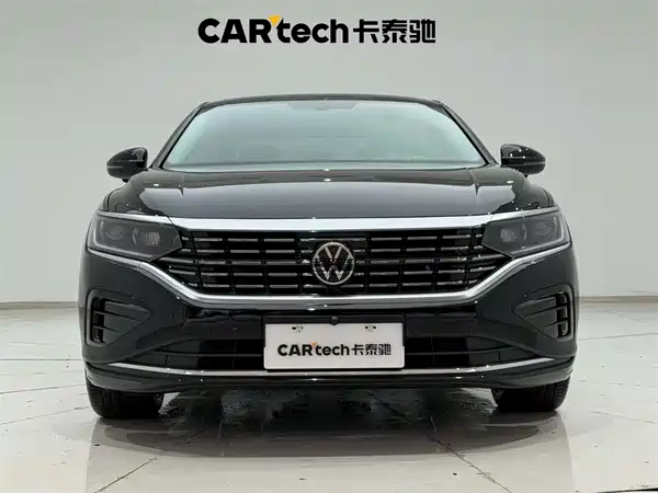 Volkswagen Passat 2023