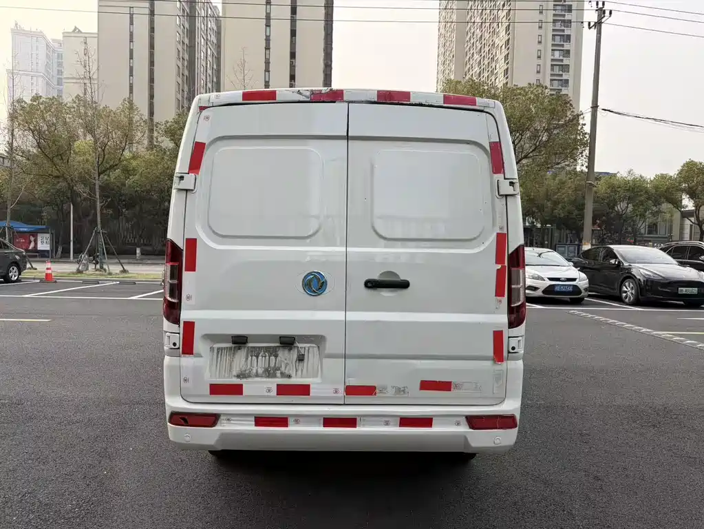Yufeng EM26 2023