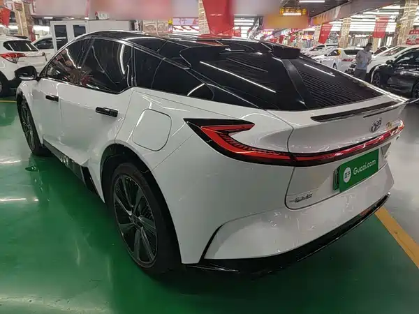 Toyota bZ5 2026