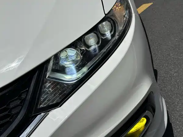 Honda Jade 2016