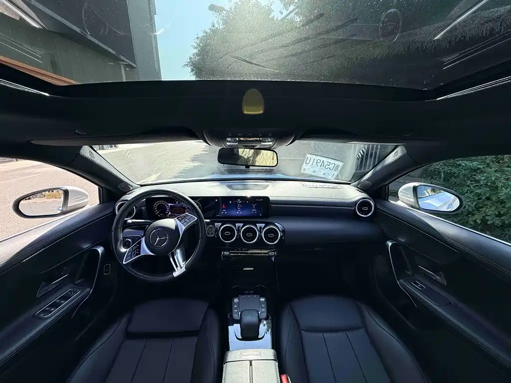 Mercedes-Benz A-Class 2023 — фото 4