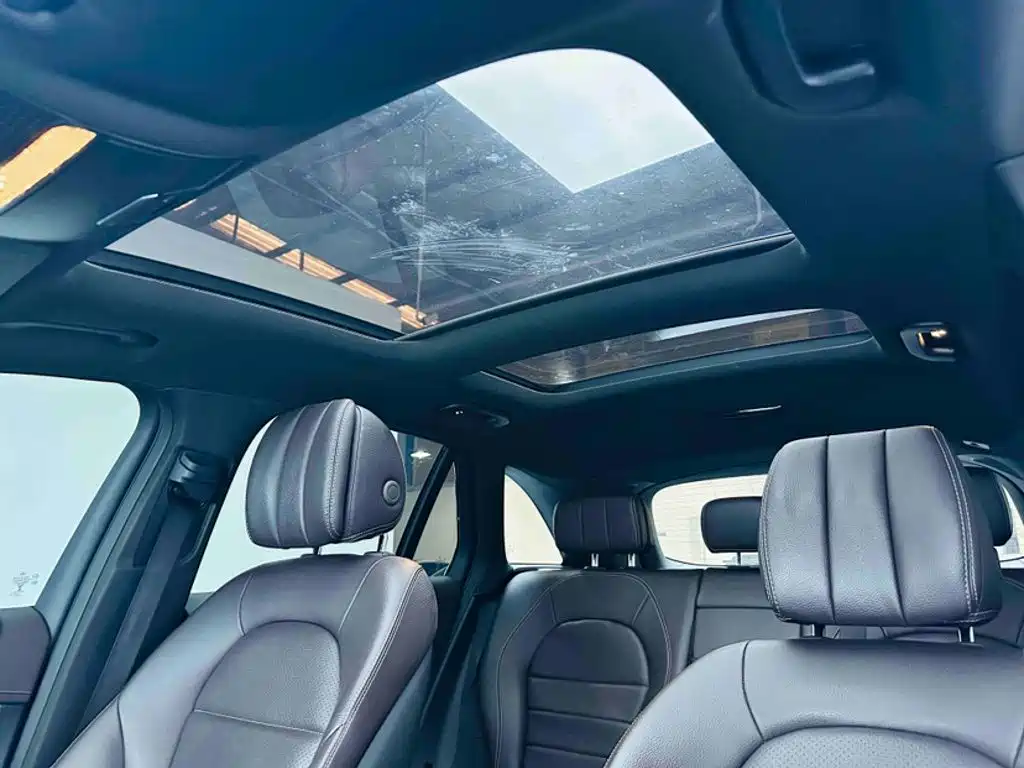 Mercedes-Benz GLC 2018 — фото 17