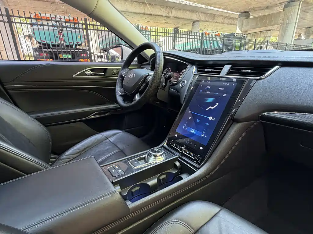 Ford Taurus 2020 — фото 11