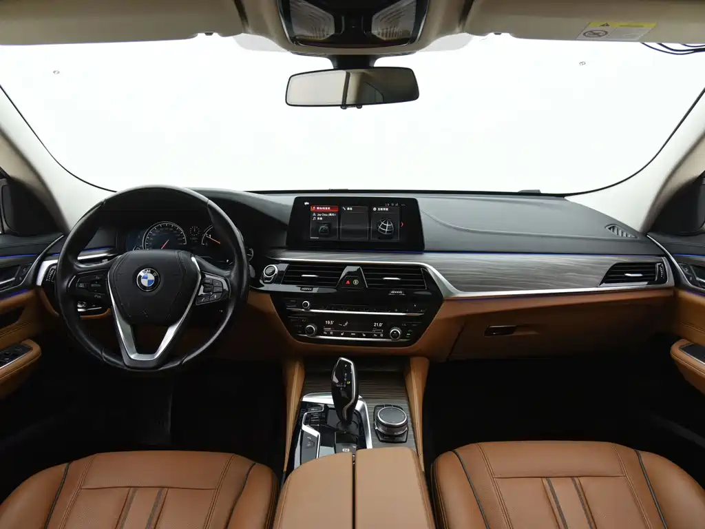 BMW 6 Series GT 2018 — фото 36