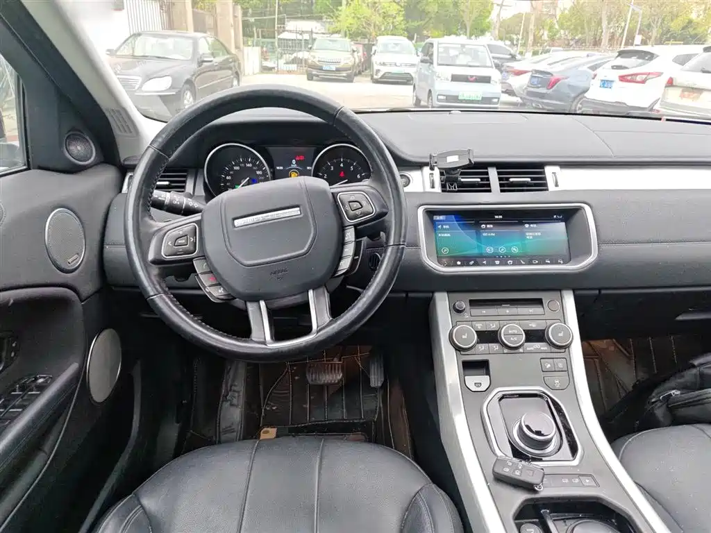 Land Rover Evoque 2019 — фото 11