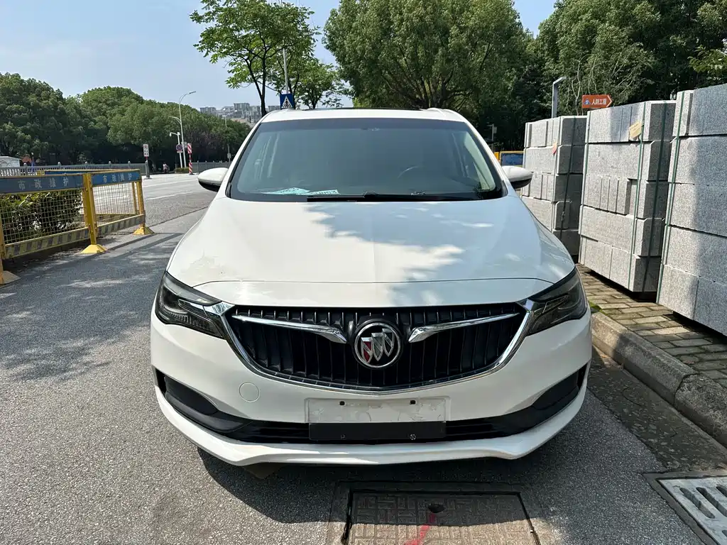 Buick GL6 2017