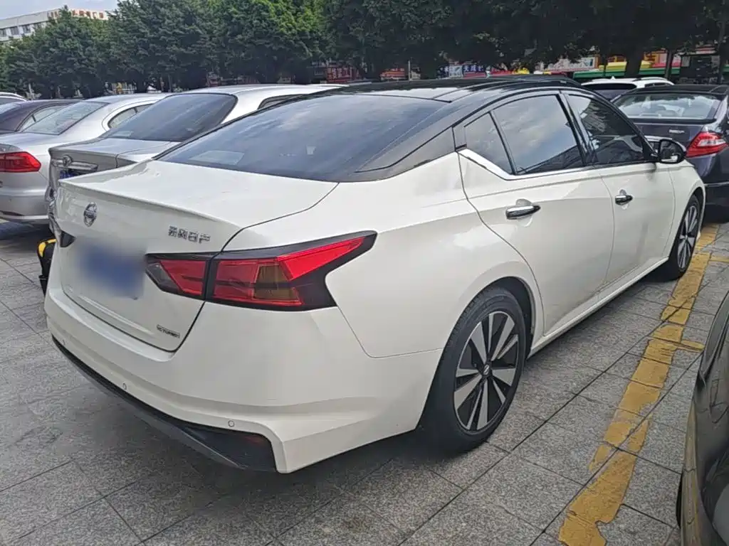 Nissan Teana 2022