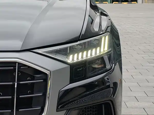 Audi Q8 2023