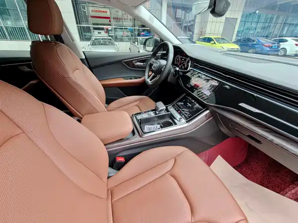 Audi Q8 2023