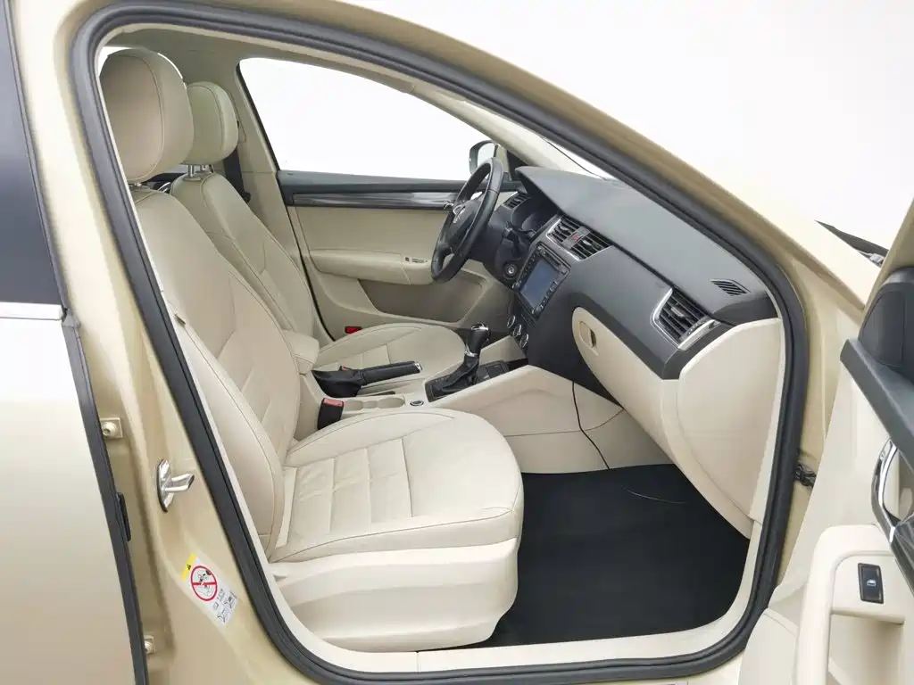 Skoda Octavia 2014 — фото 23
