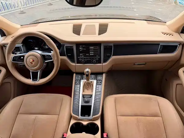 Porsche Macan 2014