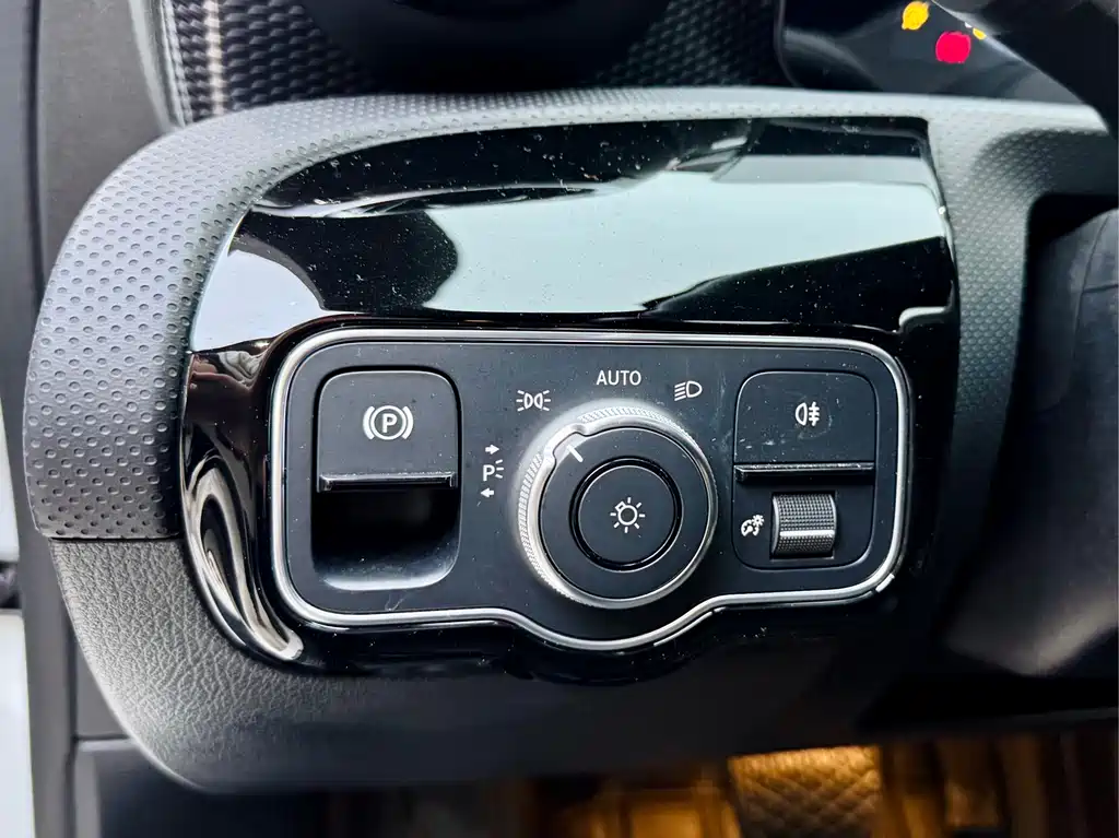 Mercedes-Benz A-Class 2021 — фото 12