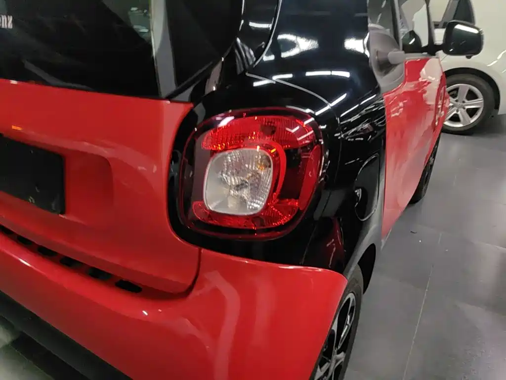 smart Fortwo 2015 — фото 8