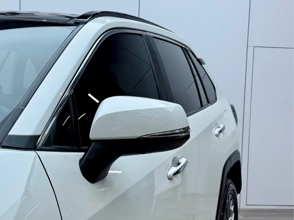 Toyota Wildlander 2023 — фото 27