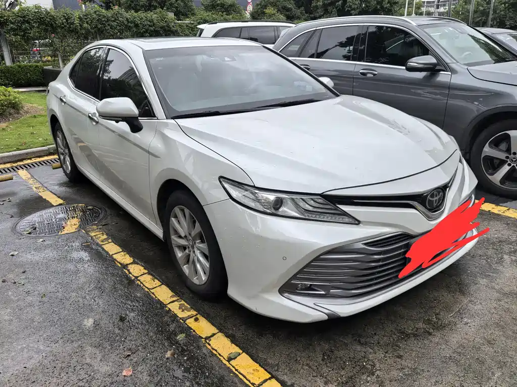 Toyota Camry 2019