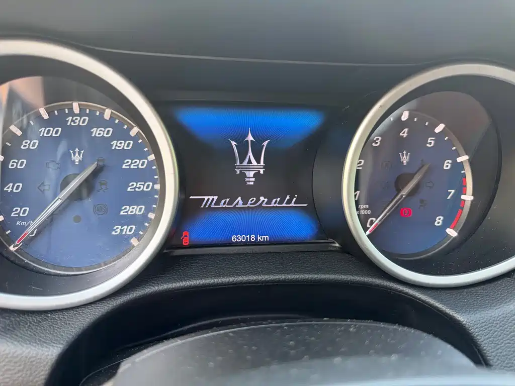 Maserati Ghibli 2017 — фото 21