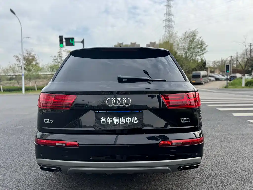 Audi Q7 2016 — фото 10