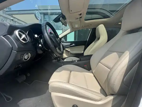 Mercedes-Benz GLA 2017