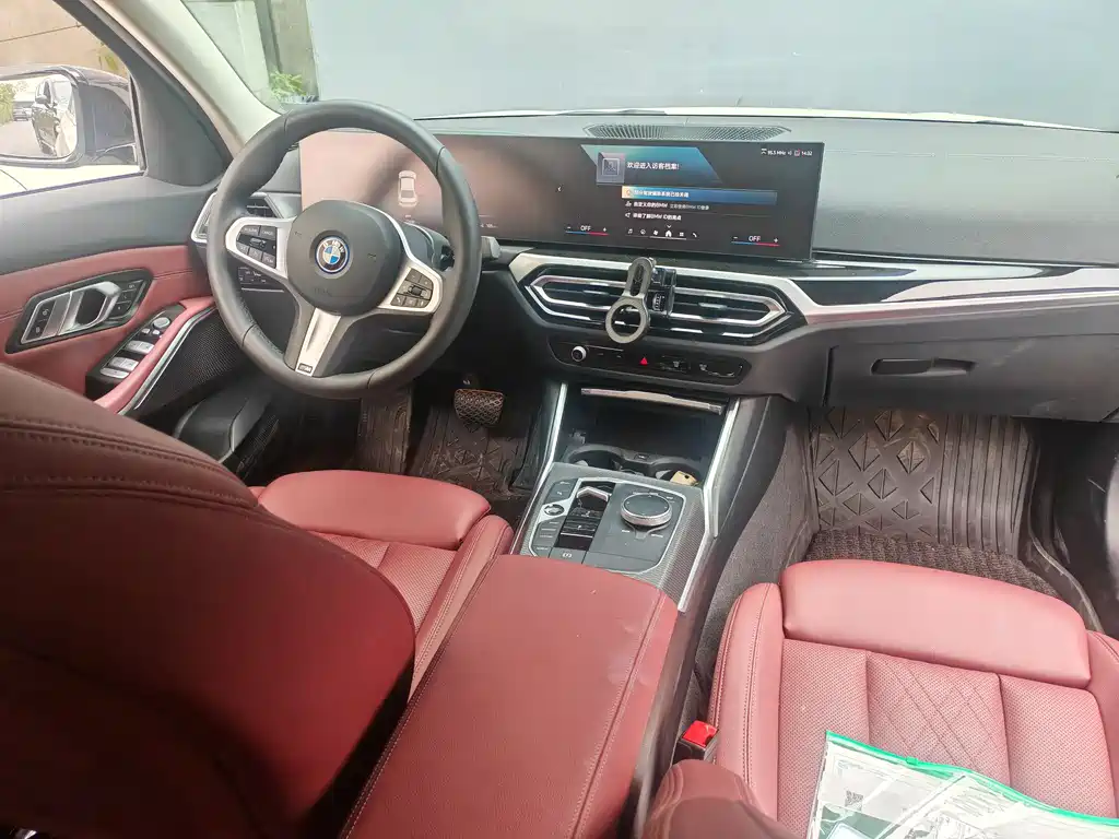 BMW i3 2024 — фото 8