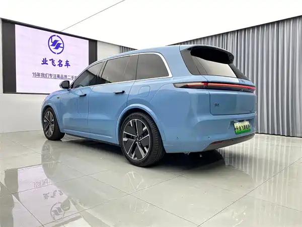 Li Auto L8 2025