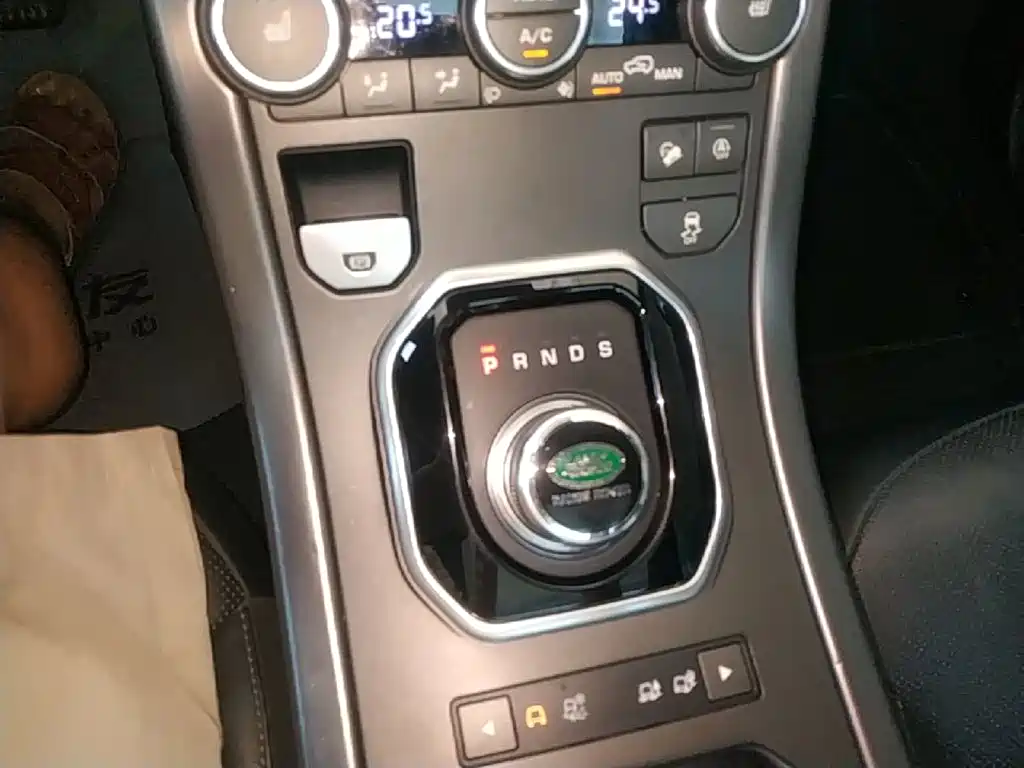 Land Rover Evoque 2018 — фото 14