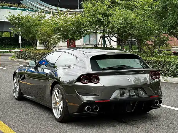Ferrari GTC4Lusso 2020