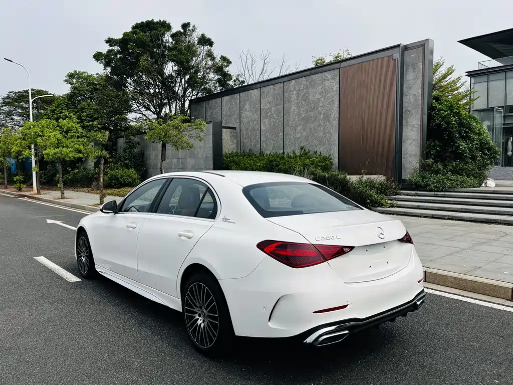 Mercedes-Benz C-Class 2023 — фото 20