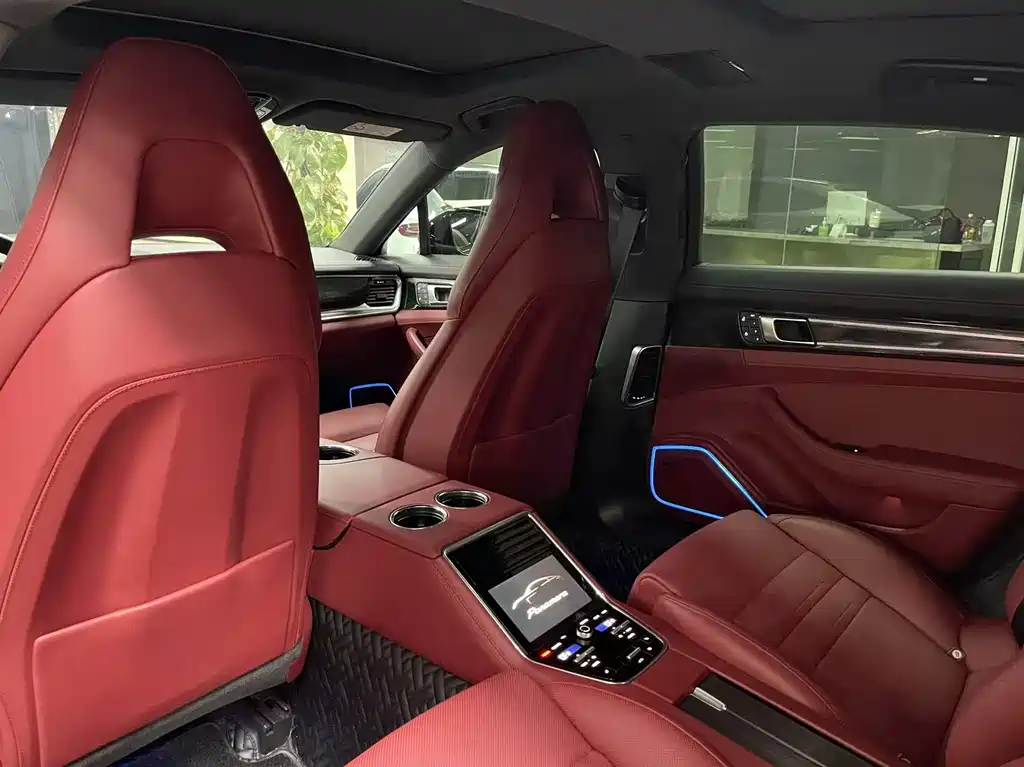 Porsche Panamera 2023