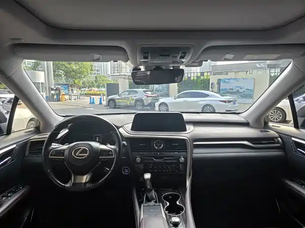 Lexus RX 2020