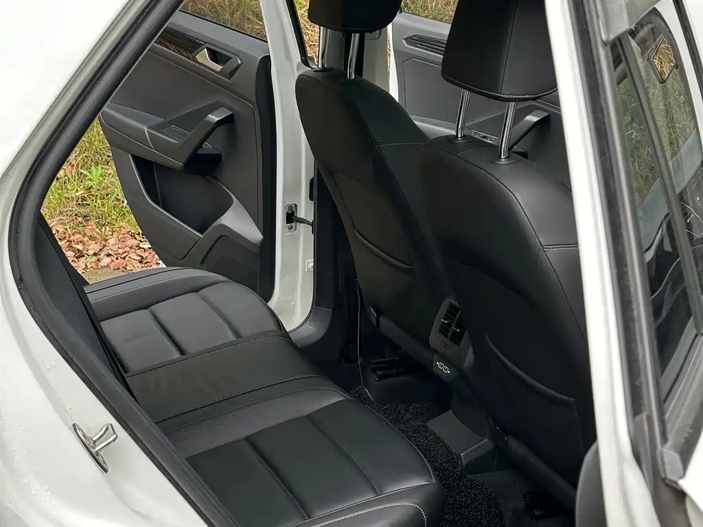 Volkswagen T-Roc 2020 — фото 24