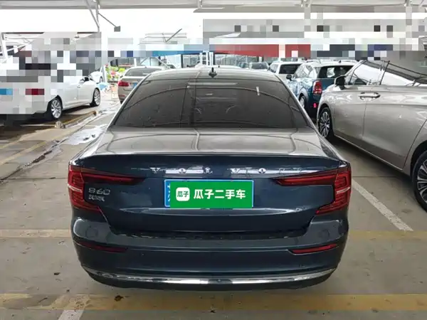 Volvo S60 2023