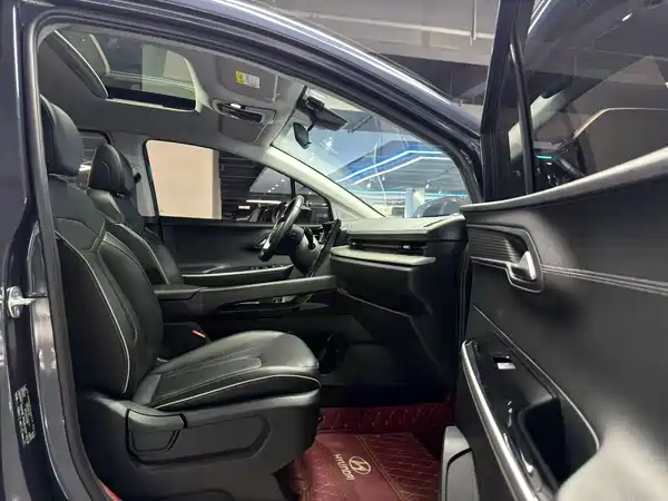 Hyundai Custin 2023